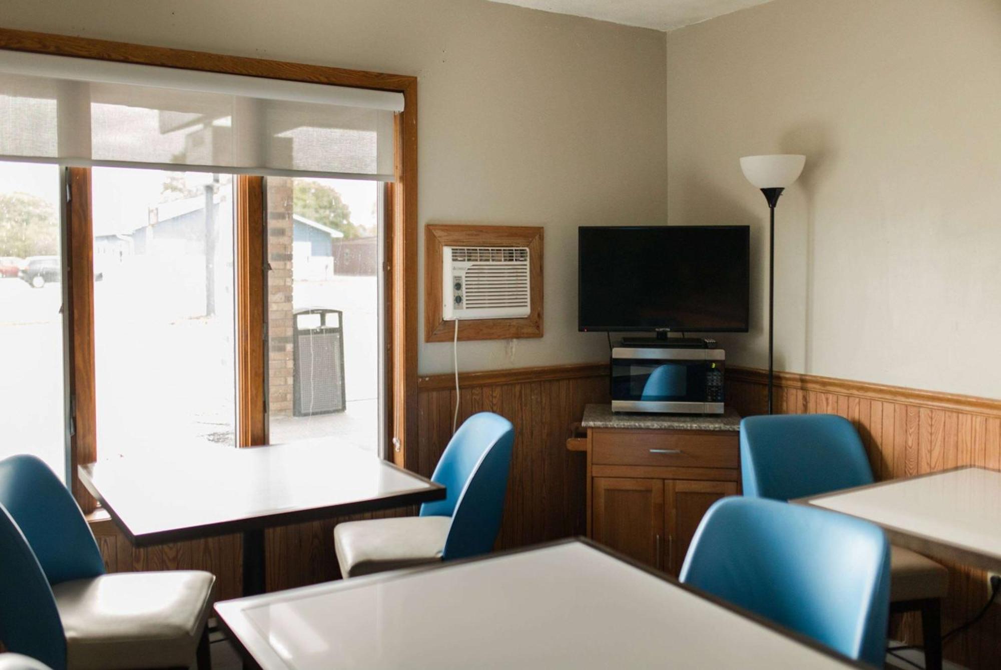 Travelodge By Wyndham Escanaba Esterno foto