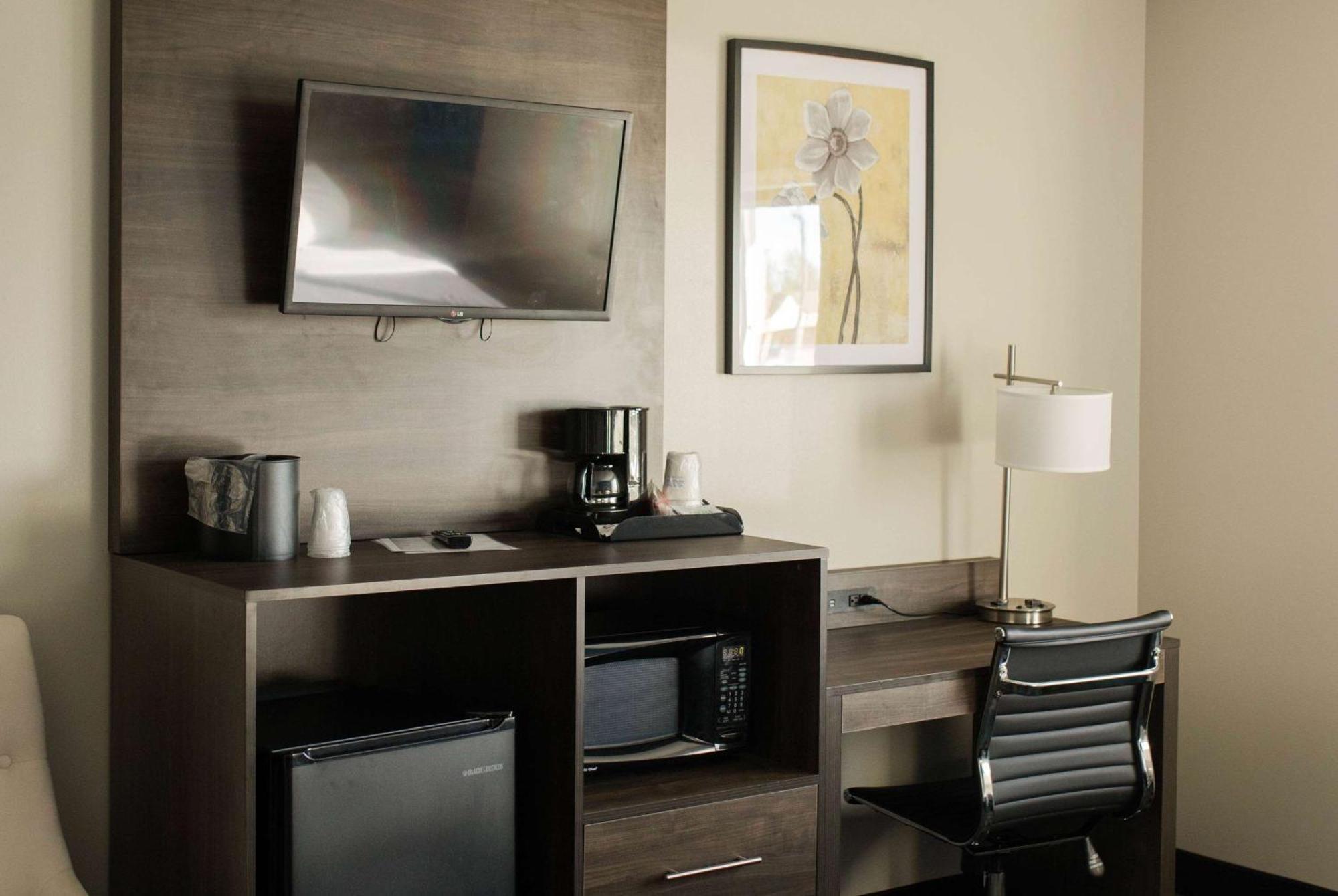 Travelodge By Wyndham Escanaba Esterno foto