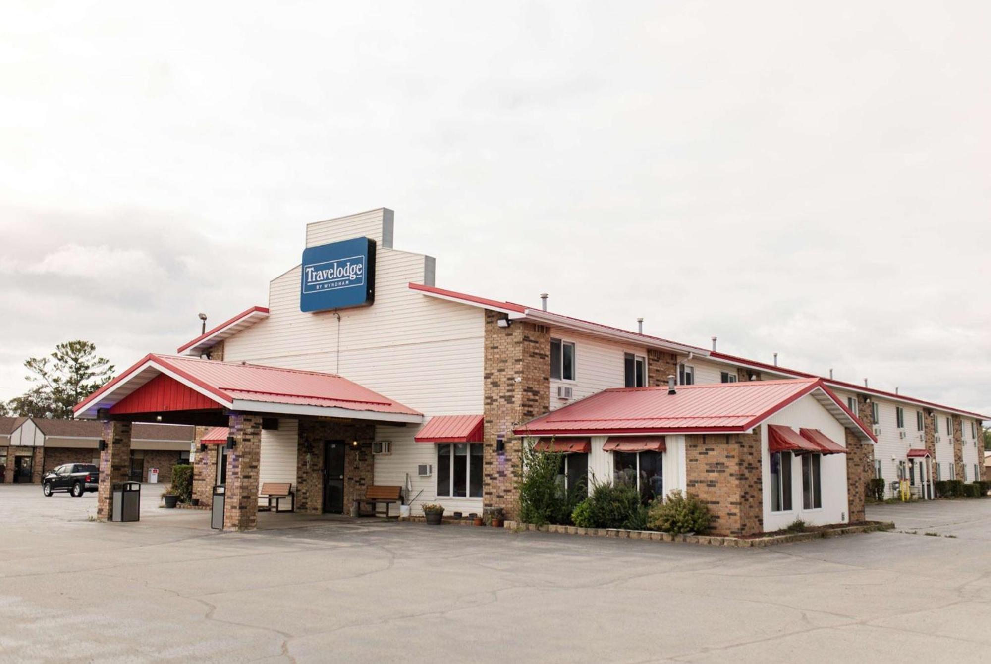 Travelodge By Wyndham Escanaba Esterno foto