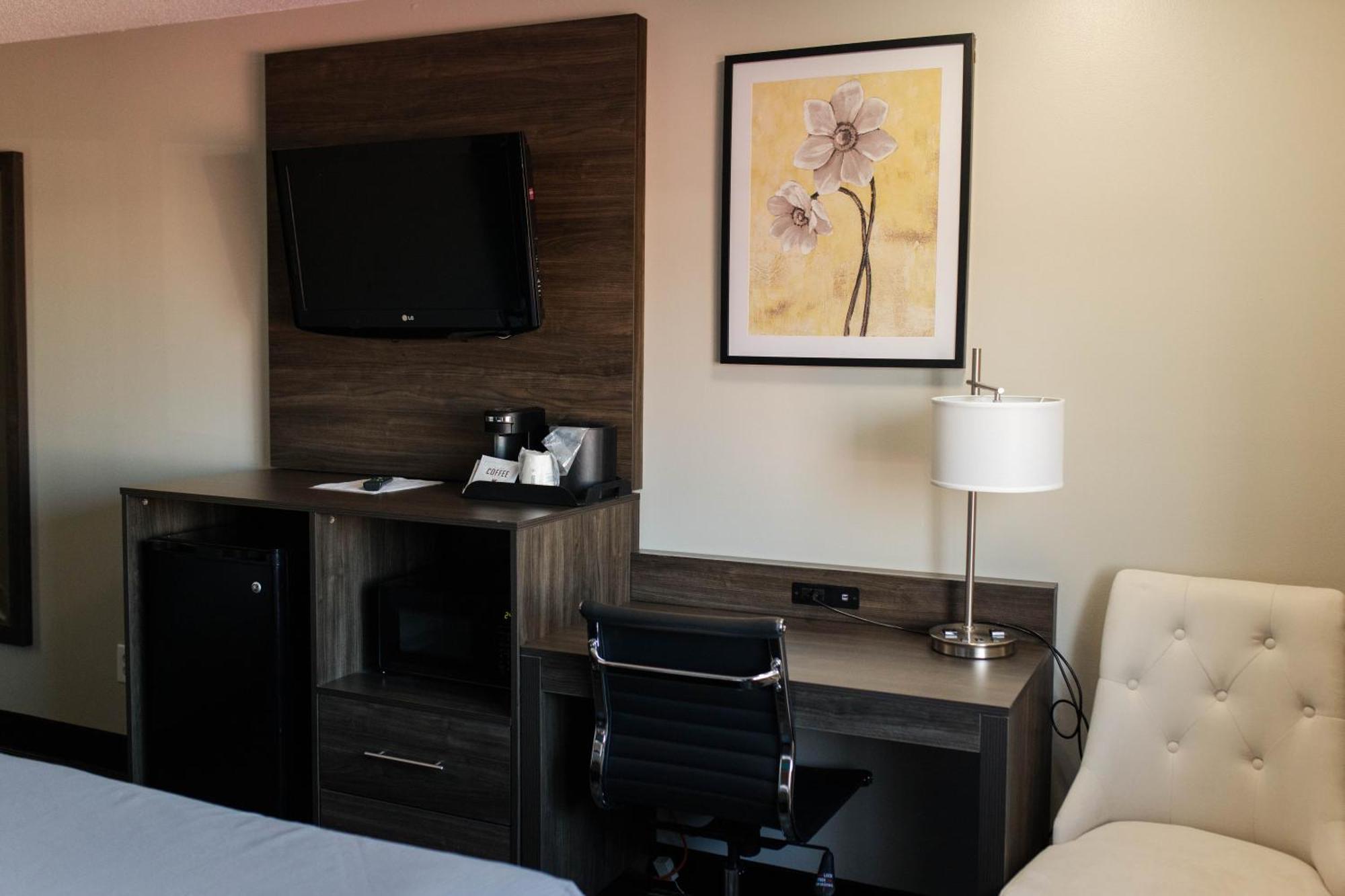 Travelodge By Wyndham Escanaba Esterno foto