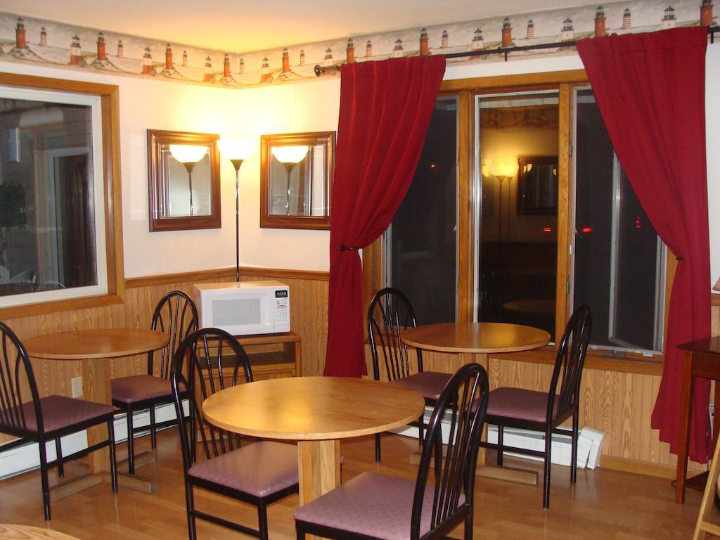 Travelodge By Wyndham Escanaba Esterno foto