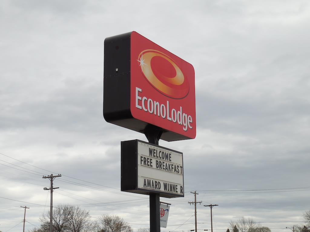 Travelodge By Wyndham Escanaba Esterno foto